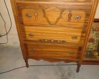 1940's chest of drawers