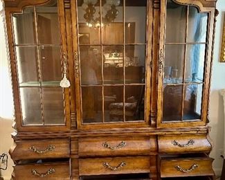 Henredon china cabinet