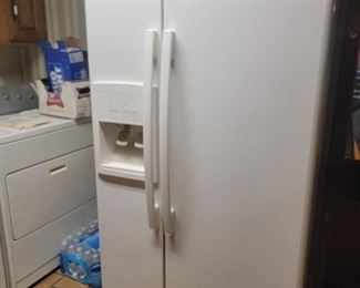 WHIRLPOOL REFRIGERATOR