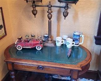 Green leather top table, Vienne green double desk lamp