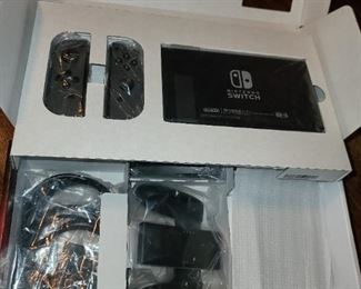 *BRAND NEW* Nintendo Switch W/ Original Packaging, Contents, & Accessories 