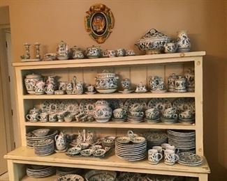 Artistica Handpainted Italian Ceramics,  Rooster Pattern