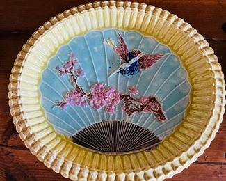 Hummingbird & Fan Oval fluted Majolica