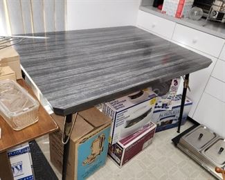 enameled dining table