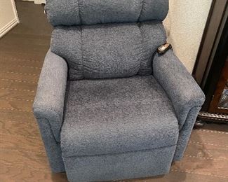 Electric lift chair! New!