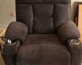 Massage Reclining Lift Chair https://ctbids.com/estate-sale/18696/item/1889485