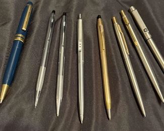 Vintage Cross, Parker, & Papermate Pens https://ctbids.com/estate-sale/18696/item/1889247