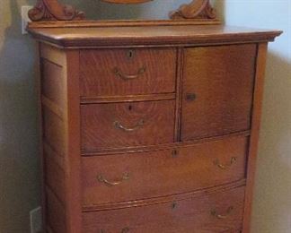 Hatbox dresser chest