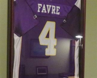 Brett Favre Minnesota framed jersey