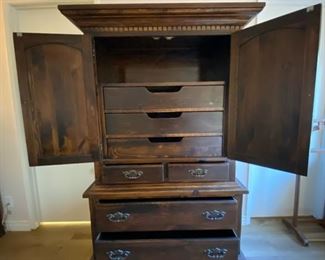 Dresser