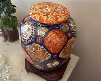 Chinese Jar Imari colors