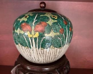 Antique Chinese Jar 