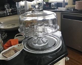 Cake plate, dishes, kitchen items