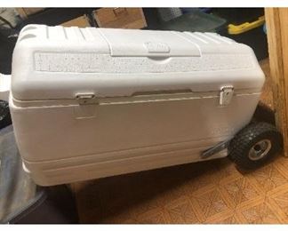 Igloo cooler on wheels