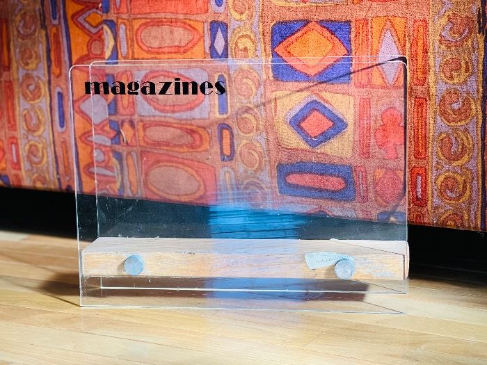 LUCITE MAGAZINE HOLDER