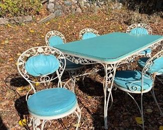 VTG WROUGHT IRON ROSES AND VINES PATIO DINING SET