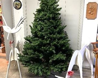 Xmas Tree - Wooden Deer Figurines 