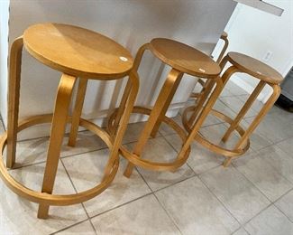 3 wood bar stools