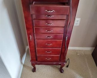 Jewelry cabinet
