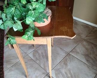 Small vintage drop leaf table