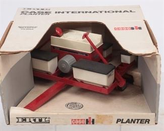 Vintage Ertl Case International Planter