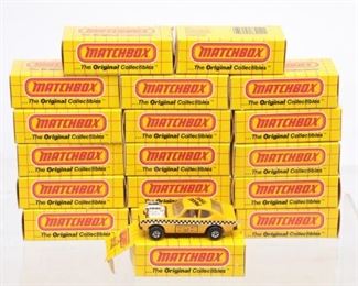 Lot Of 18 Matchbox Maxi Taxi 01-00-72 In Yellow Box