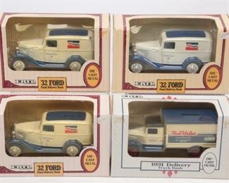 Lot Of 4 Vintage ERTL Coin Banks Pathmark And True Value