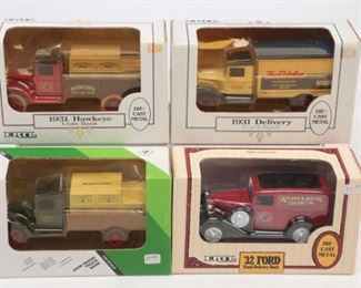 Lot Of 4 Vintage ERTL Coin Banks Budweiser, Busch, John Deere