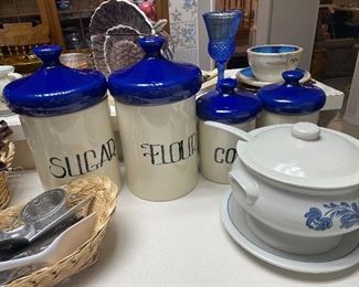 canister set is tall - bigger than it looks in the pic