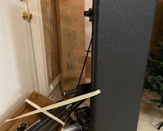 bf -total workout heavy duty gym- made for weights up to 600 lbs- comes as you see it in pic-here