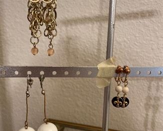 costume jewelry is SO MUCH FUN -