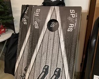 offcial nba- spurs corn hole game with all the accessories carry bag and anything you need to play -