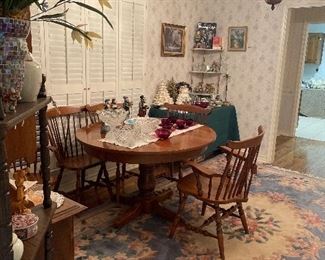 wood dining table 6 chairs 2 leaves- great quality and condition- have matching hutch too