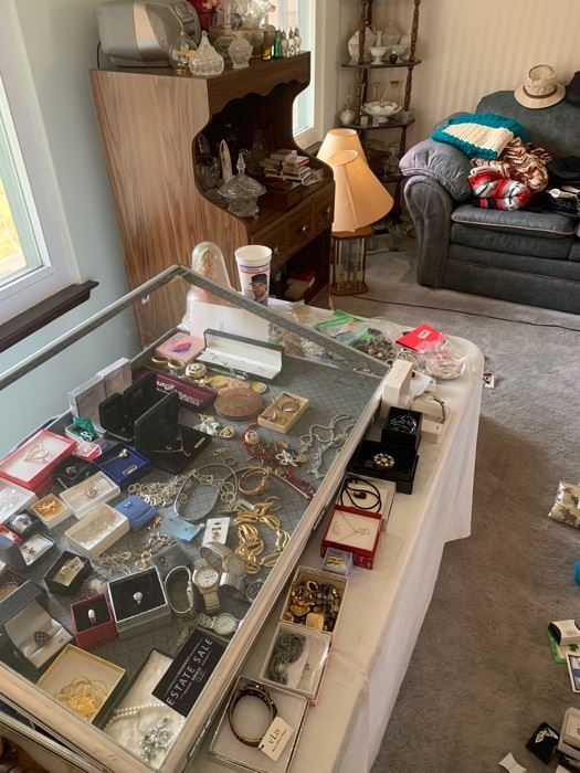 Everything is 2! Flat Rock Estate Sale starts on 11/7/2022