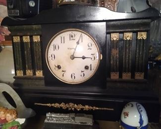 Waterbury mantle clock 