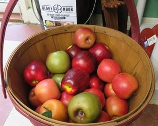 Plastic Apples/Apple Baskets