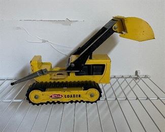 This item will have a firm price and not be discounted the second day of the sale. Thank you!