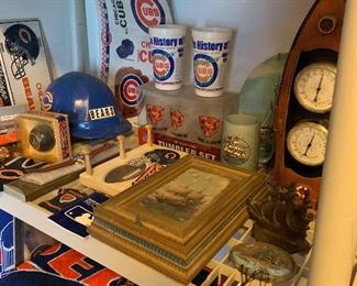LARGE COLLECTION OD CHICAGO CUBS 