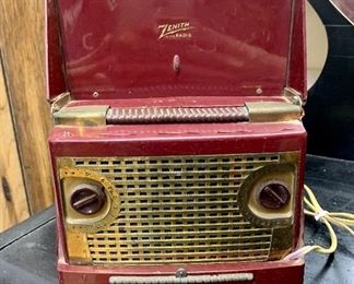Very cool Antique Zenith Bakelite Radio