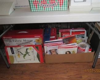 Husqvarna Viking designer 1 w/ acc. Fabric mover/stich regulator