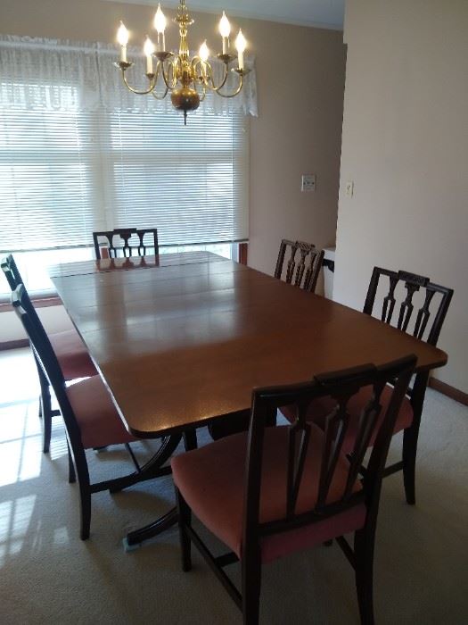 RWay - Dining room table and chairs