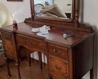 Antique dressing table