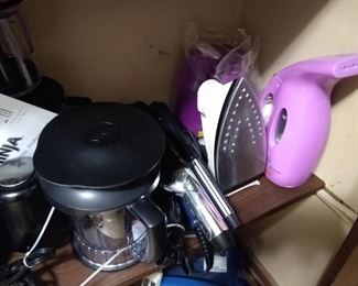 Kitchen and household appliances 