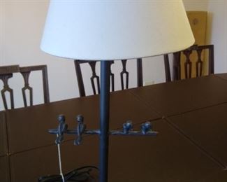 Side table lamp with bird decor
