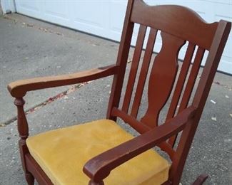 Rocking Chair with pad