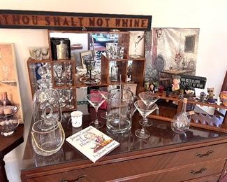 Various vintage bars are
--Martini glasses
--Decanter
--Wine cork collection