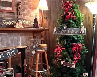 Christmas tree
Various Christmas decorations
Various Christmas designs