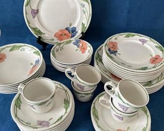 Part of a Lovely Extended Set of Villeroy & Boch 'Amapola' China.  Numerous useful pieces