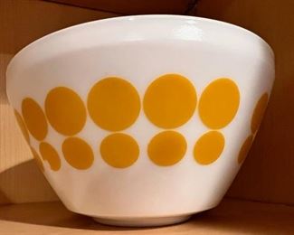 Pyrex Vintage Charm