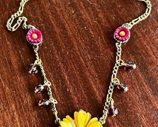 Item 112:  Flower Necklace: $12